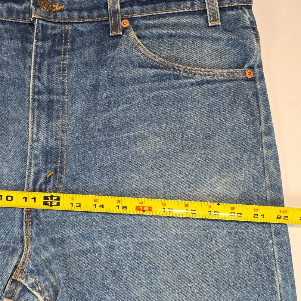 Vintage Levis 505 Mens Straight Leg Jeans Medium Wash Blue Denim 37x32‎ Zip Fly
